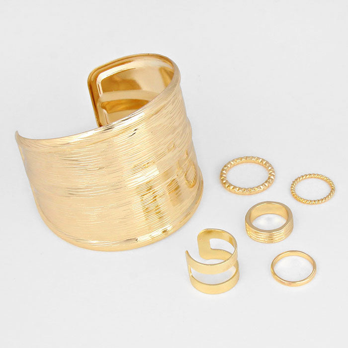 iLLASPARKZ Chunky Metal Cuff Bracelet With Rings