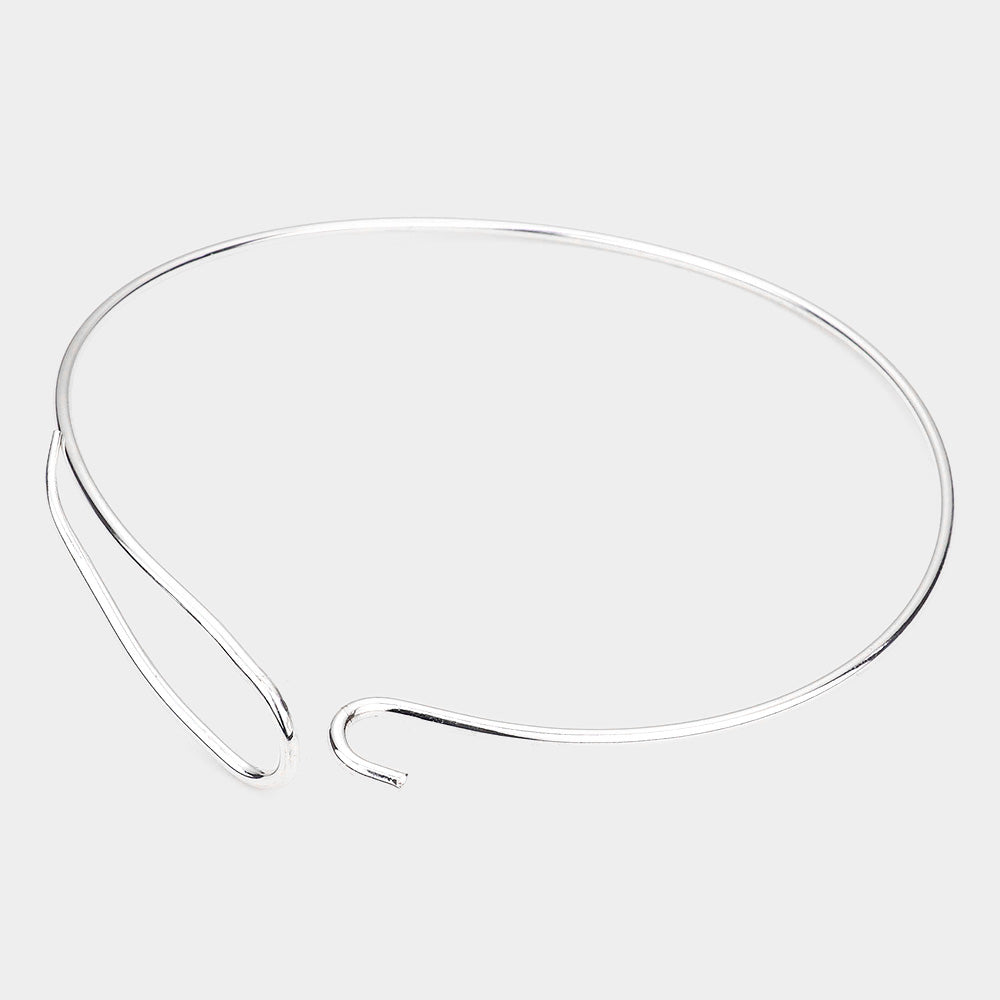 iLLASPARKZ Hook Detailed Metal Choker Necklace