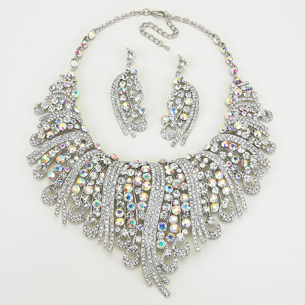 iLLASPARKZ Royal Crystal Ruff Necklace