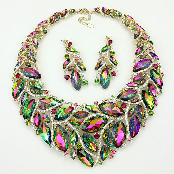 iLLASPARKZ Jungle Leaf Collar Necklace