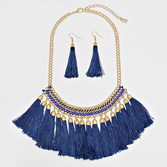 iLLASPARKZ Thread Tassel Cluster Bib Necklace