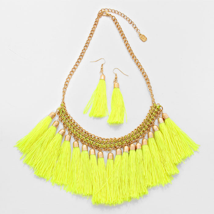 iLLASPARKZ Thread Tassel Cluster Bib Necklace