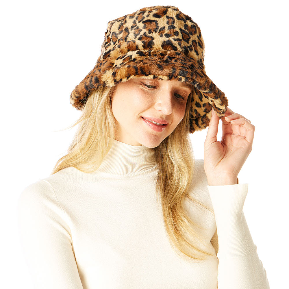 iLLASPARKZ Leopard Patterned Soft Faux Fur Bucket Hat