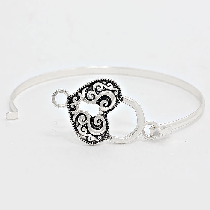 iLLASPARKZ Filigree Heart Hook Bracelet