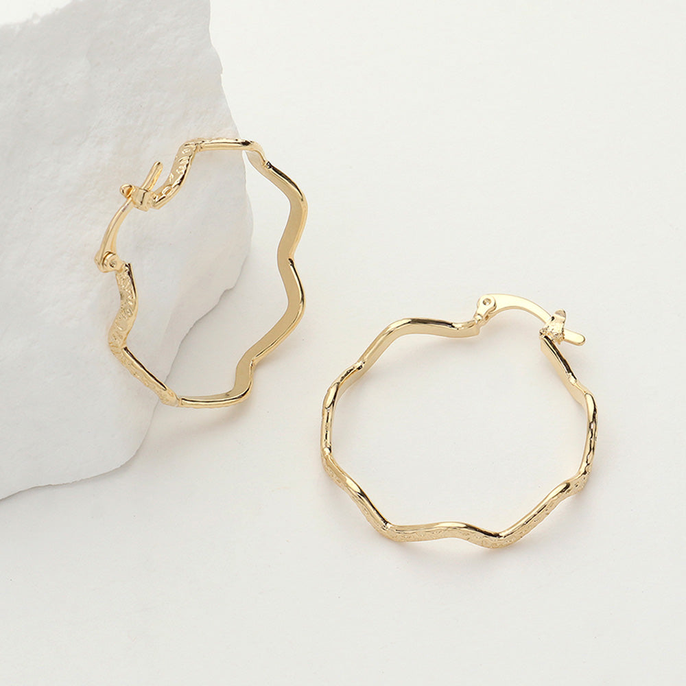 iLLASPARKZ 18K Gold Filled Hypoallergenic Wavy Hoop Pin Catch Earrings