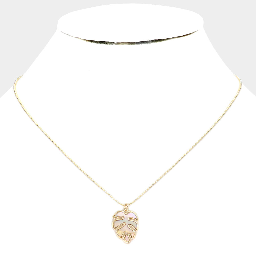 iLLASPARKZ Mother of Pearl Tropical Leaf Pendant Necklace