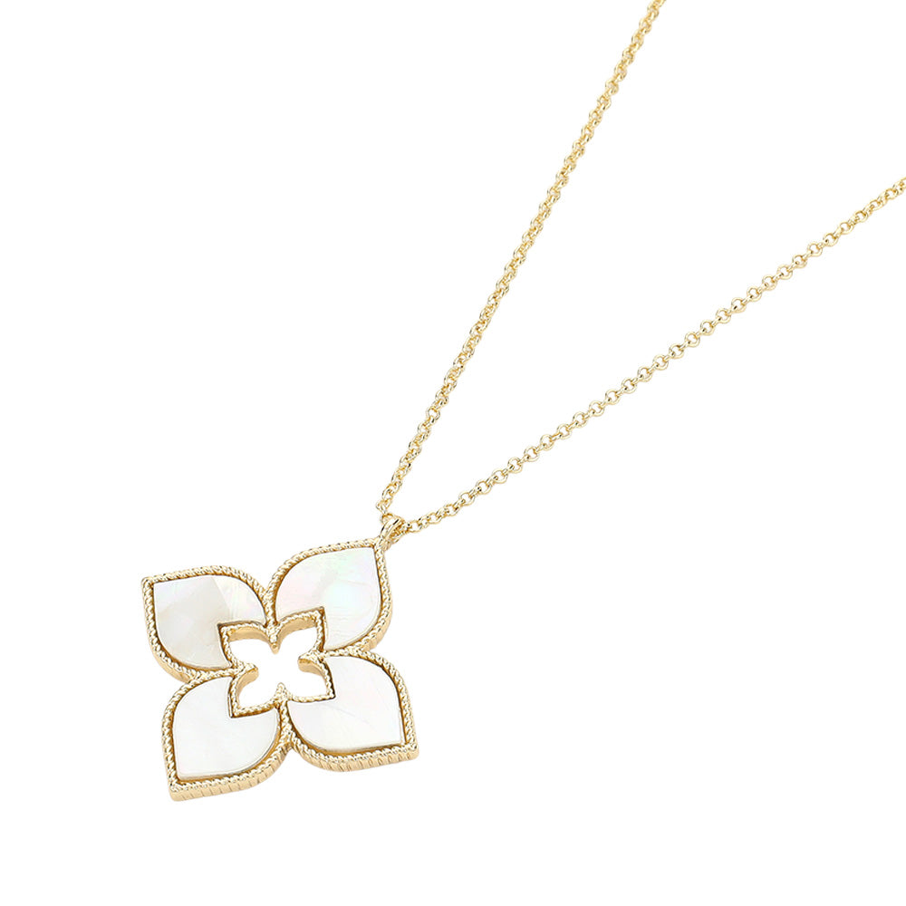 iLLASPARKZ Mother Of Pearl Clover Pendant Necklace