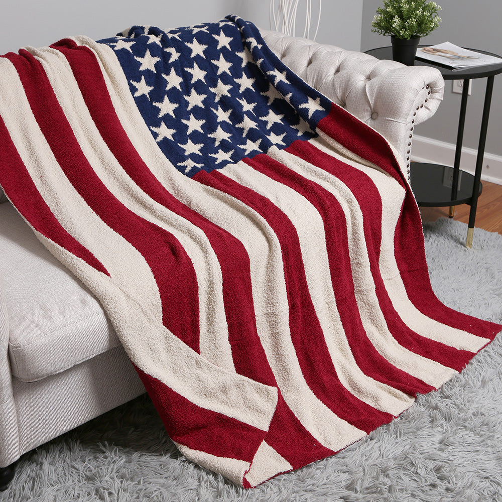 iLLASPARKZ American Flag Reversible Throw Blanket