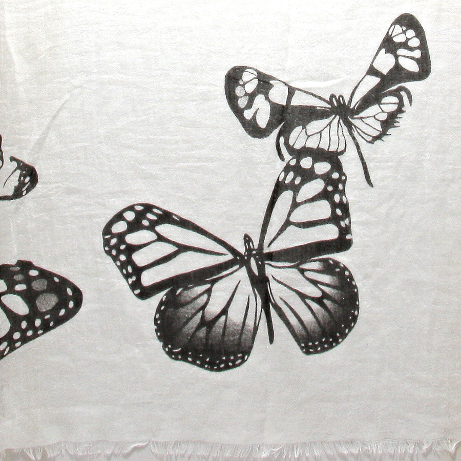 iLLASPARKZ Butterfly Pattern Printed Frayed Trim Scarf
Butterfly Top